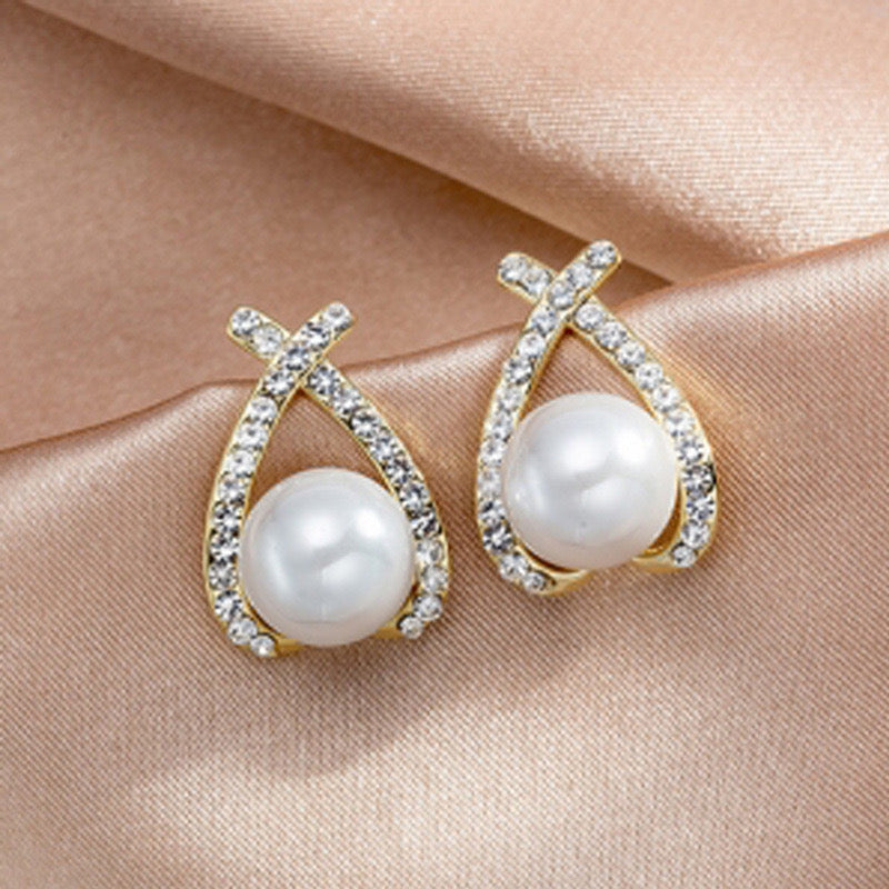 Elegant pearl earrings
