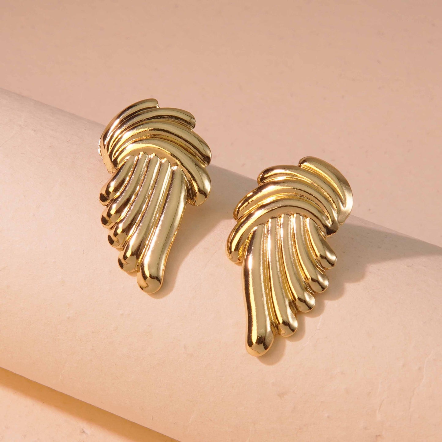 Gold earring